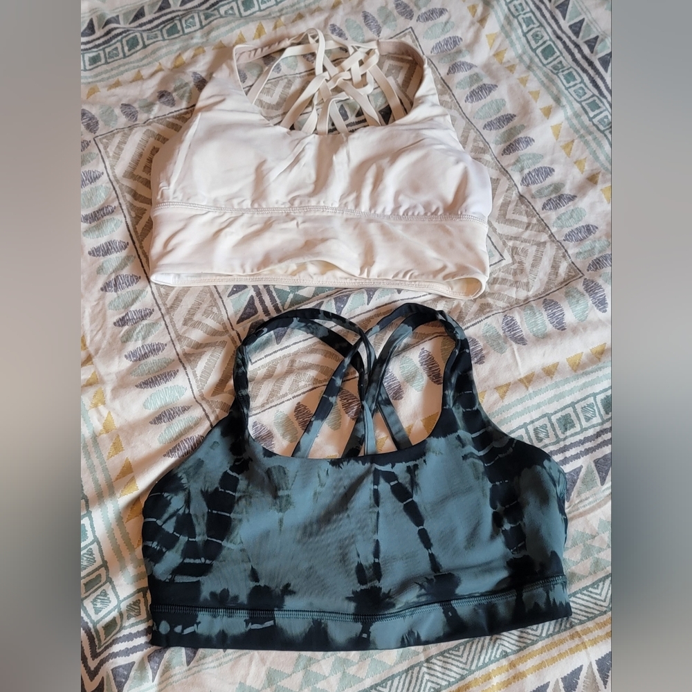 Lululemon sports bra